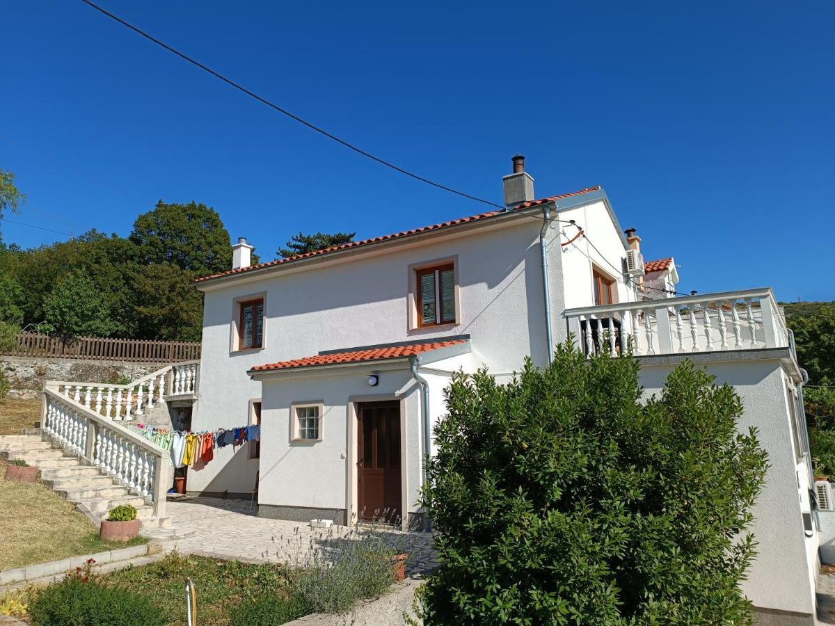 Appartement Valentino à Senj  Extérieur photo