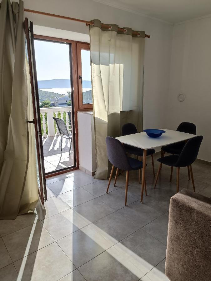 Appartement Valentino à Senj  Extérieur photo